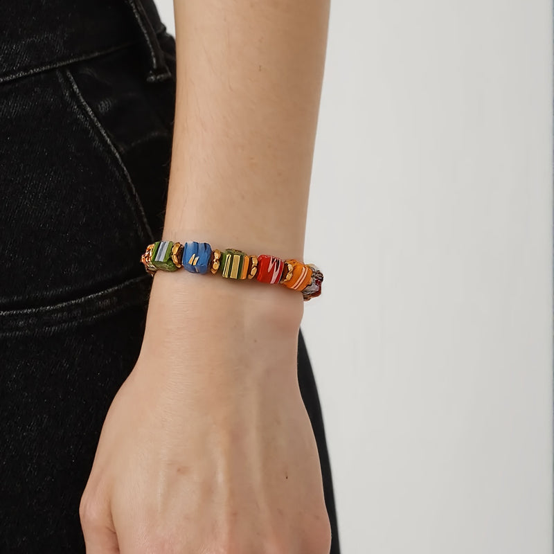 Pulsera bohemia de perlas de colores