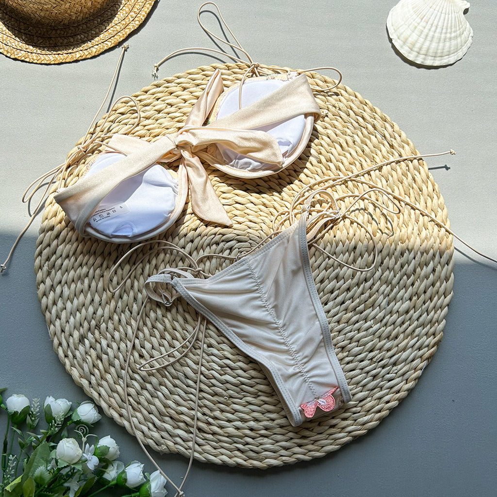 Bañador con bordado y abertura